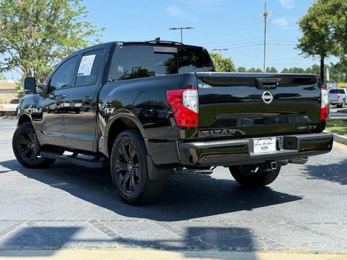 2024 Nissan Titan SV