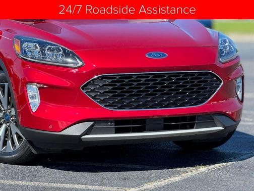 2020 Ford Escape Titanium Hybrid
