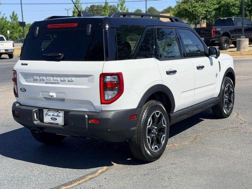 Oxford White 2026 Ford Bronco Sport Outer Banks