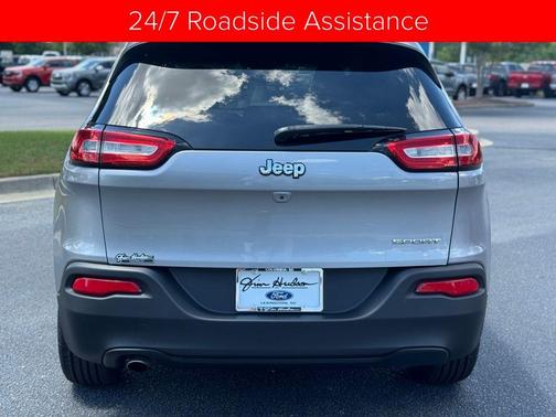 2017 Jeep Cherokee Sport