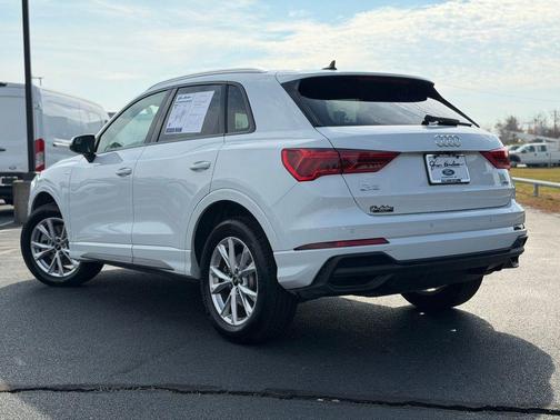 2024 Audi Q3 45 S line Premium
