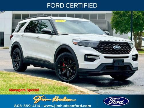 White Metallic 2023 Ford Explorer ST