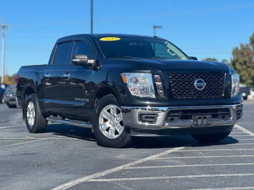 2019 Nissan Titan SV