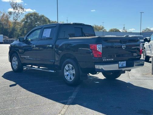 2019 Nissan Titan SV