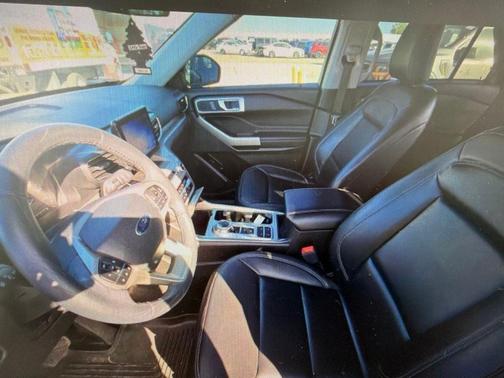 Silver Metallic 2023 Ford Explorer XLT