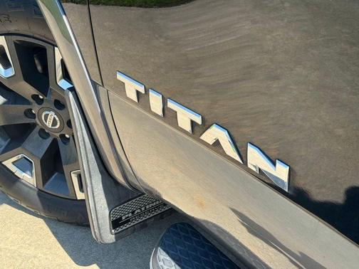 2021 Nissan Titan Platinum Reserve