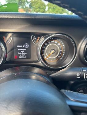 2022 Jeep Gladiator Sport
