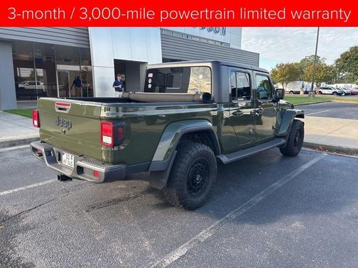 2022 Jeep Gladiator Sport