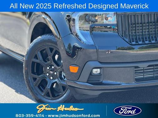 2025 Ford Maverick Lobo Standard