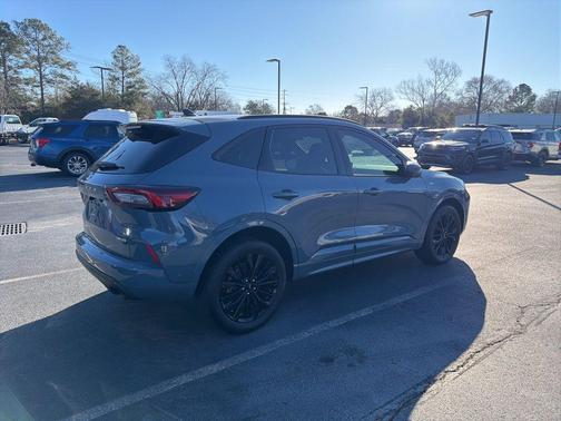 2023 Ford Escape ST-Line Elite