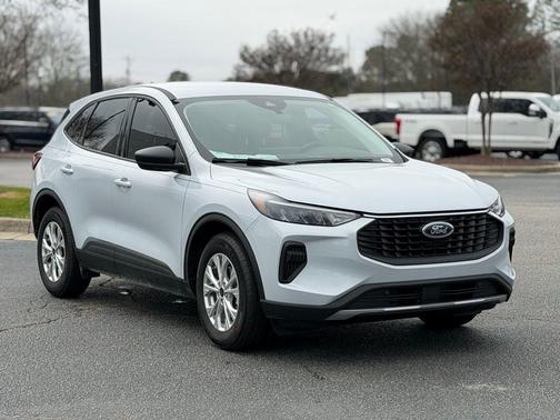 Silver Metallic 2025 Ford Escape Active