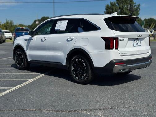 2024 Kia Sorento S