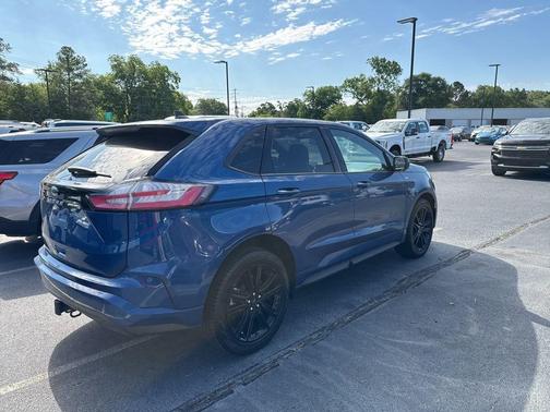 2022 Ford Edge ST Line