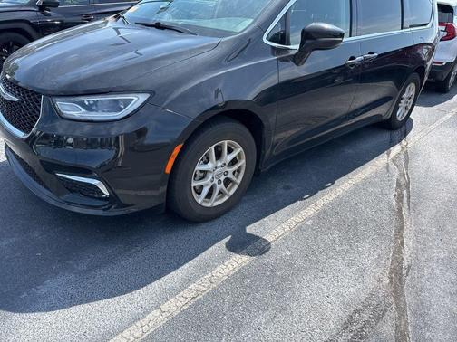 2022 Chrysler Pacifica Touring-L