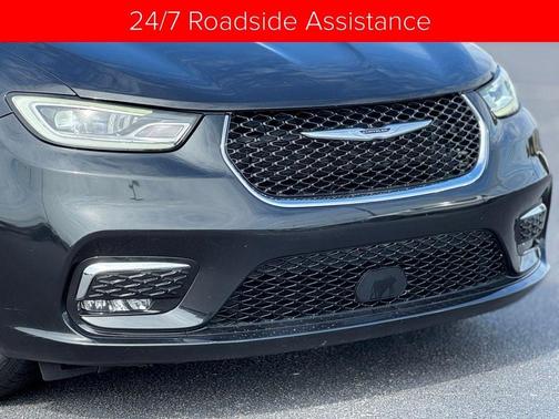 2022 Chrysler Pacifica Touring-L
