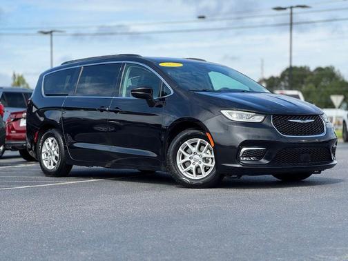 2022 Chrysler Pacifica Touring-L