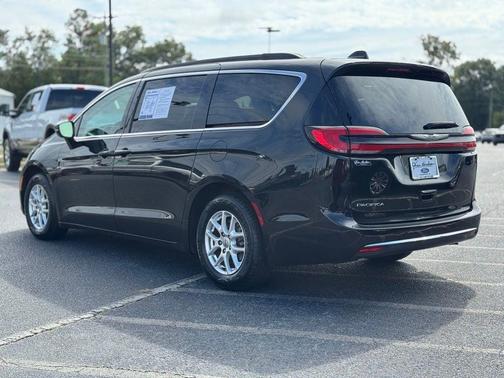 2022 Chrysler Pacifica Touring-L