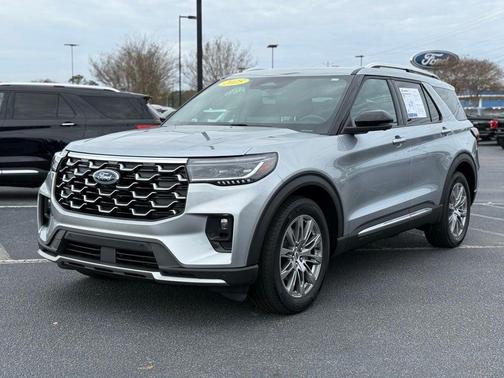 2025 Ford Explorer Platinum