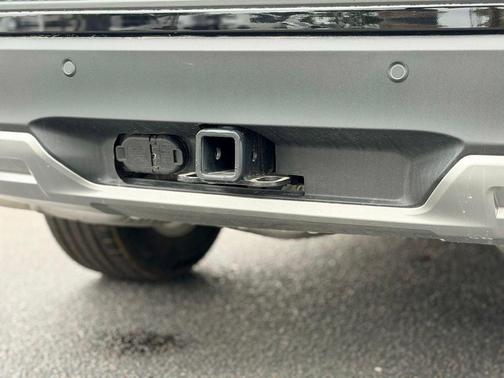 Black Metallic 2026 Ford Explorer Active