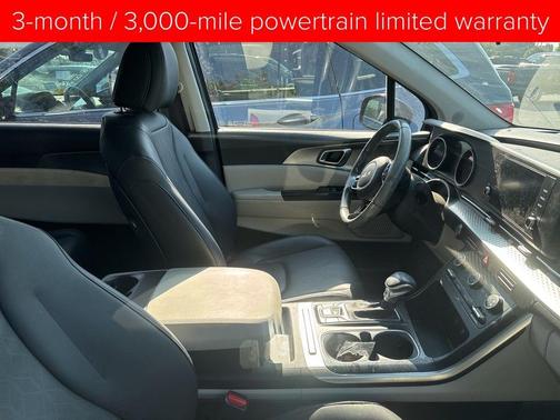 2023 Kia Carnival LX