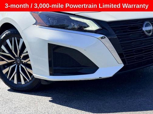 Pearl White Tri-Coat 2024 Nissan Altima 2.5 SV