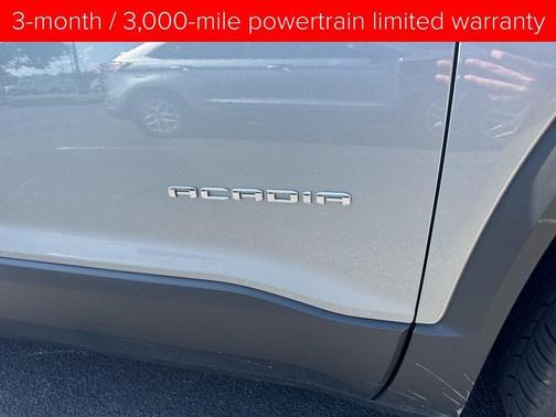 2023 GMC Acadia SLT