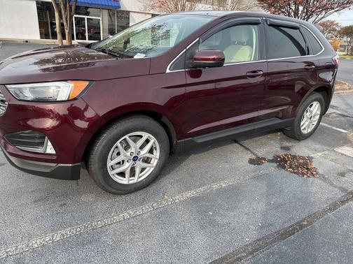 2022 Ford Edge SEL