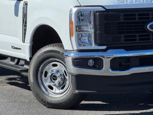 Oxford White 2026 Ford F-250 XL