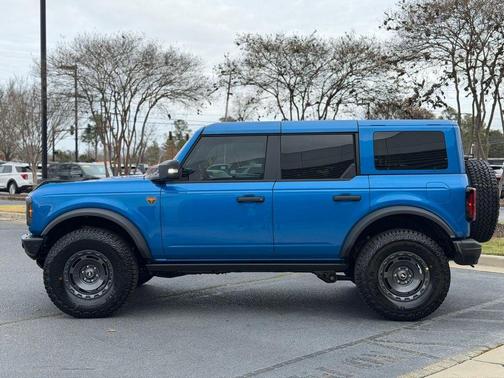 Blue Metallic 2025 Ford Bronco Badlands