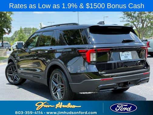 2025 Ford Explorer ST-Line