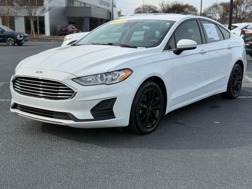 2020 Ford Fusion Hybrid SE