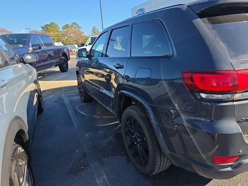 2018 Jeep Grand Cherokee Laredo