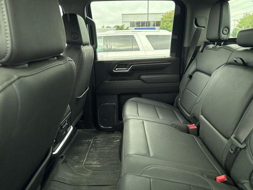 2024 GMC Sierra 2500 SLT