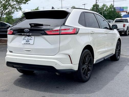 Star White 2023 Ford Edge ST Line