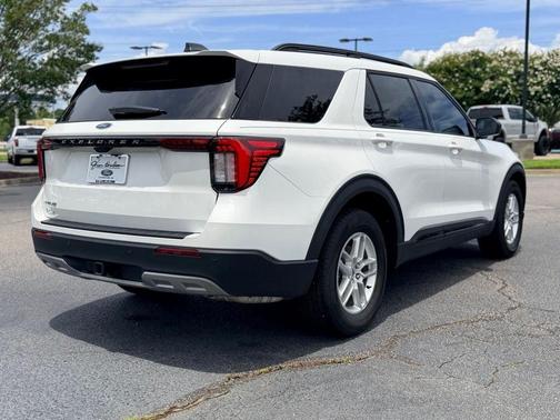 White Metallic 2026 Ford Explorer Active