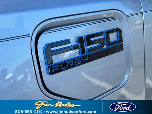 2025 Ford F-150 Lightning Flash