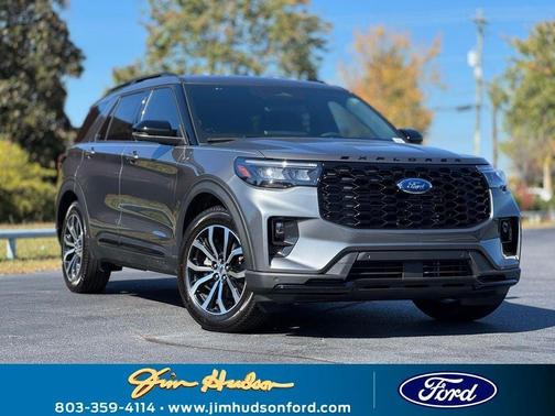 2025 Ford Explorer ST-Line