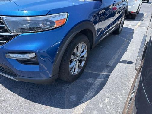Blue Metallic 2023 Ford Explorer XLT