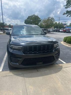2024 Jeep Grand Cherokee Laredo