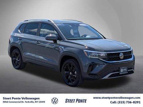 Pure Gray 2022 Volkswagen Taos 1.5T SE