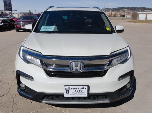 2019 Honda Pilot Touring 8-Passenger