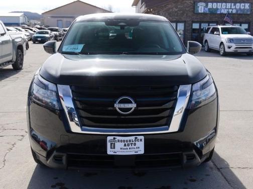 2024 Nissan Pathfinder S 4WD