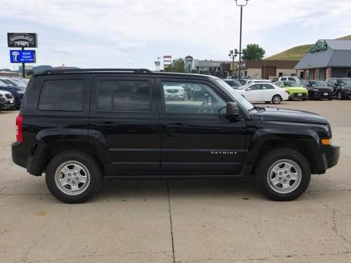2017 Jeep Patriot Sport
