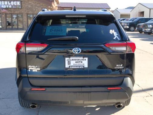 2020 Toyota RAV4 Hybrid XLE