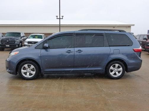 2015 Toyota Sienna LE