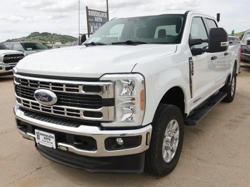 Oxford White 2024 Ford F-250 XLT