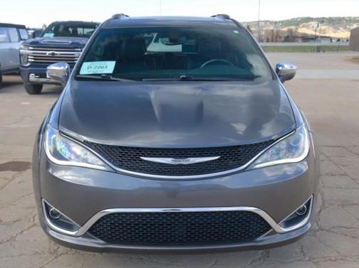 Granite Crystal Metallic Clearcoat 2020 Chrysler Pacifica Limited