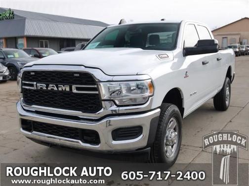 2022 RAM 2500 Tradesman Crew Cab 4x4 6'4' Box