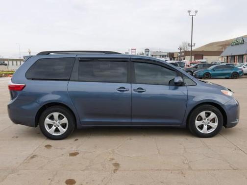 Shoreline Blue Pearl 2015 Toyota Sienna LE
