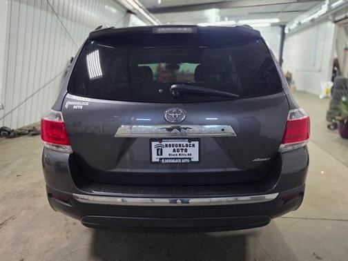 2013 Toyota Highlander SE